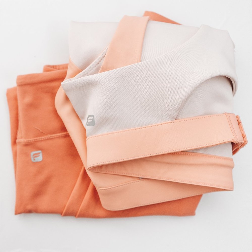 Fabletics Bundle - Sports Bra and Crop Leggings